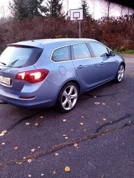 Opel Astra Коувола - изображение 4