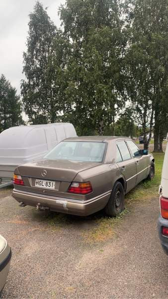 Mercedes-Benz 300 Ranua - valokuva 2