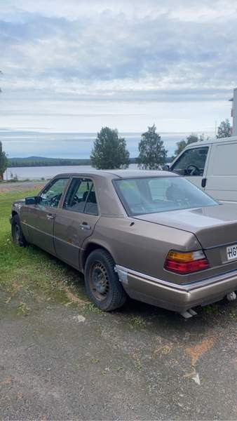 Mercedes-Benz 300 Ranua - valokuva 4