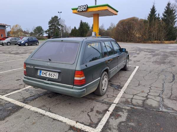 Mercedes-Benz 230 Russia – foto 4