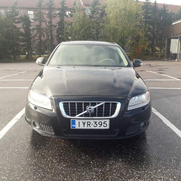 Volvo V70 Helsinki - valokuva 1