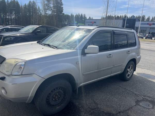 Nissan X-Trail Joensuu - valokuva 3