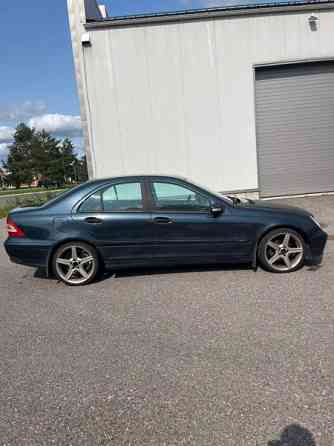 Mercedes-Benz 220 Hausjärvi