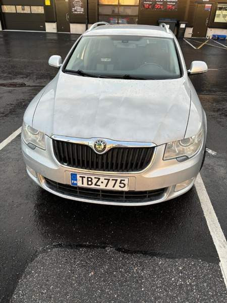 Skoda Superb Райсио - изображение 1