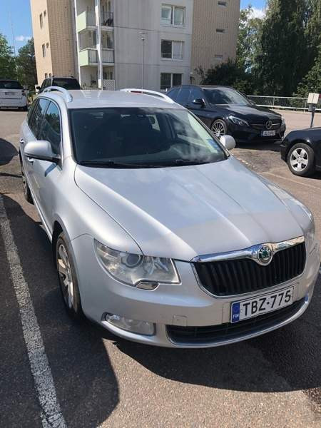 Skoda Superb Райсио - изображение 7