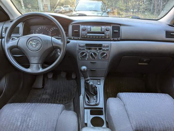 Toyota Corolla Tampere - valokuva 8