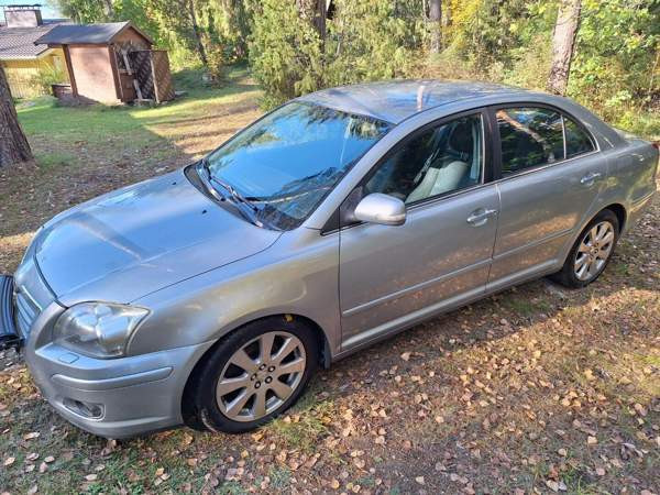 Toyota Avensis Vihti - valokuva 3