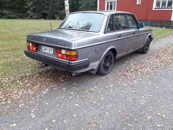 Volvo 244 Maentsaelae
