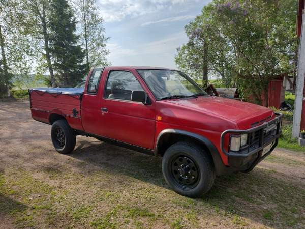 Nissan King Cab Холлола - изображение 3