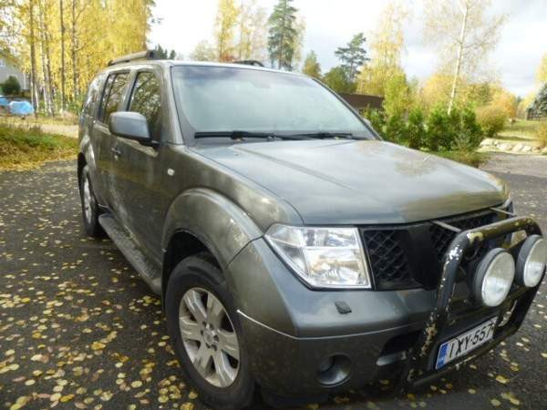 Nissan Pathfinder Tuusula - valokuva 1