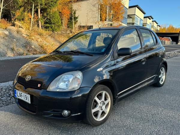 Toyota Yaris Tampere - valokuva 1
