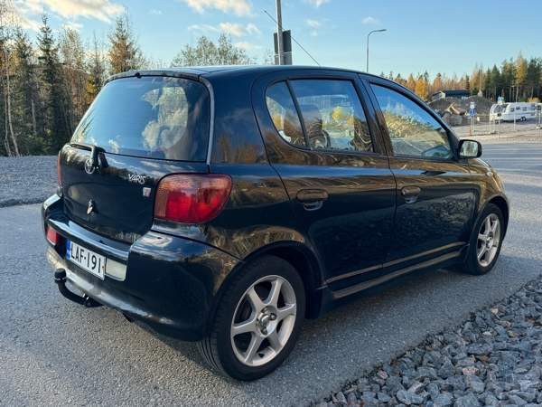 Toyota Yaris Tampere - valokuva 4
