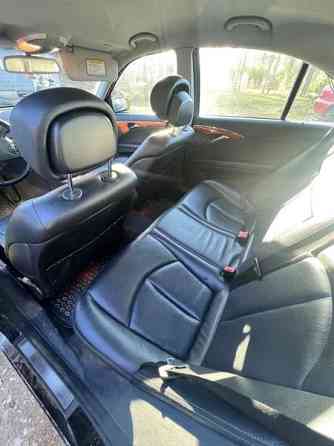 Mercedes-Benz E Kinnula