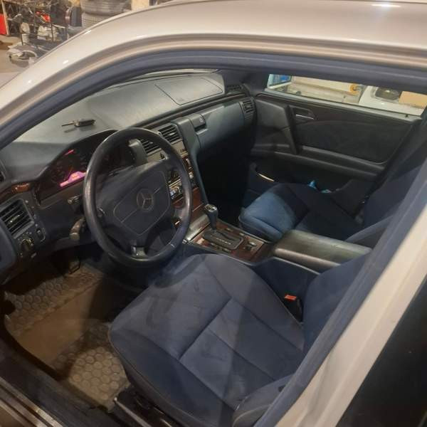 Mercedes-Benz E Lovisa – foto 5