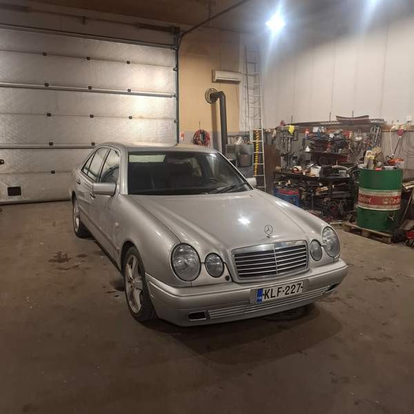 Mercedes-Benz E Lovisa – foto 1