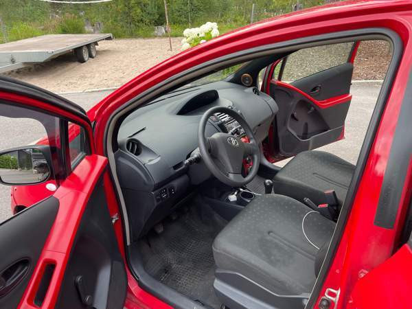 Toyota Yaris Espoo - photo 2