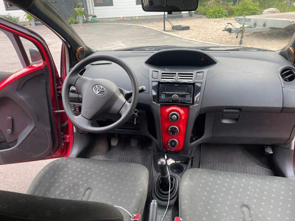 Toyota Yaris Espoo - photo 3