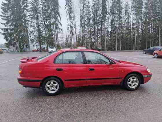 Toyota Carina E Riihimäki