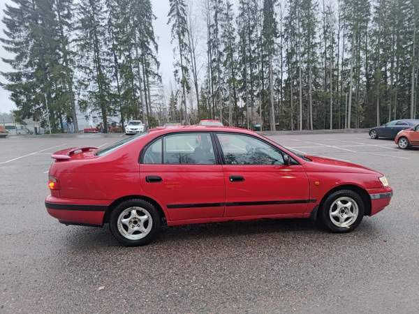Toyota Carina E Riihimäki - valokuva 4