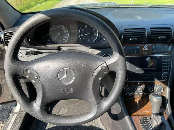 Mercedes-Benz C Lieto - valokuva 2