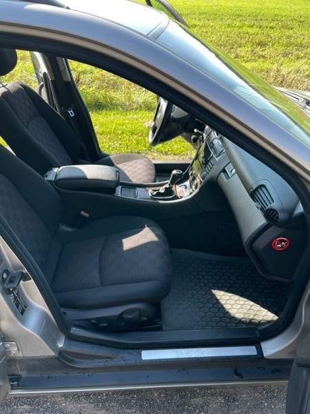 Mercedes-Benz C Lieto - valokuva 3