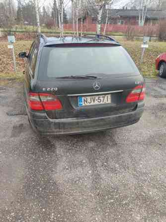 Mercedes-Benz 220 Pertunmaa