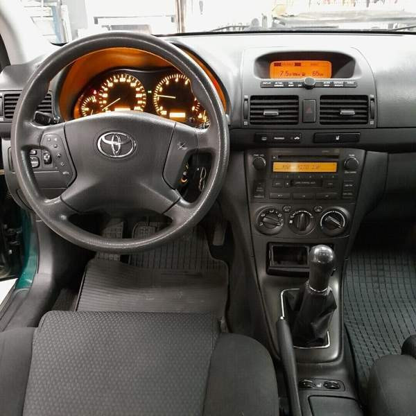 Toyota Avensis Kajaani - valokuva 6