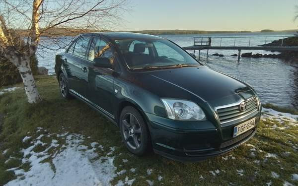 Toyota Avensis Kajaani - valokuva 4