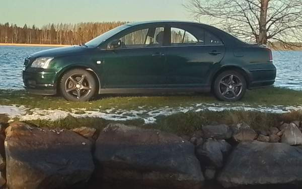 Toyota Avensis Kajaani - valokuva 2