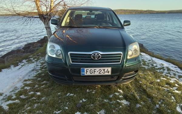 Toyota Avensis Kajaani - valokuva 3