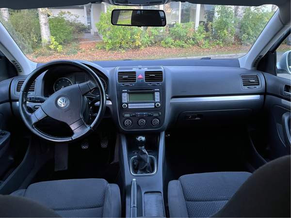 Volkswagen Jetta Рованиеми - изображение 7