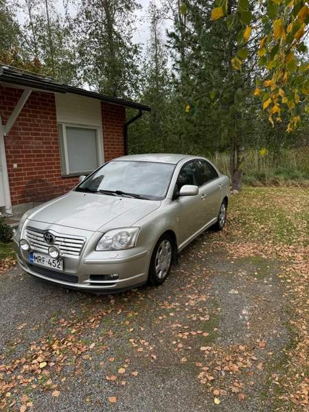 Toyota Avensis Jaemsae - valokuva 2