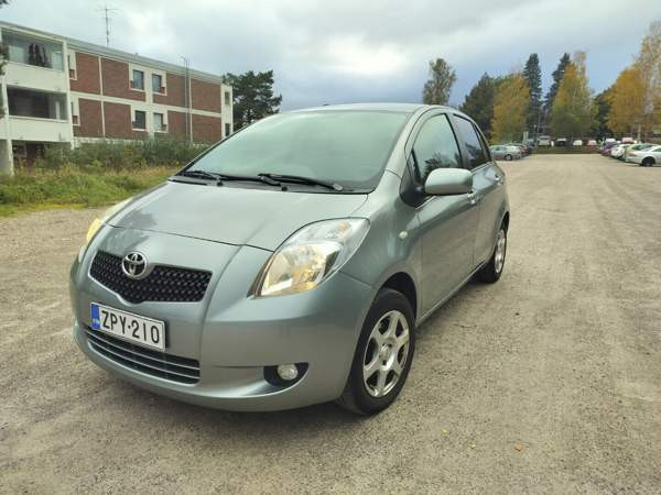 Toyota Yaris Espoo - valokuva 2