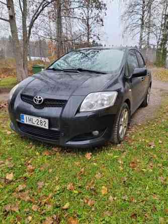 Toyota Auris Maentsaelae