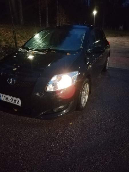 Toyota Auris Мянтсяля - изображение 3