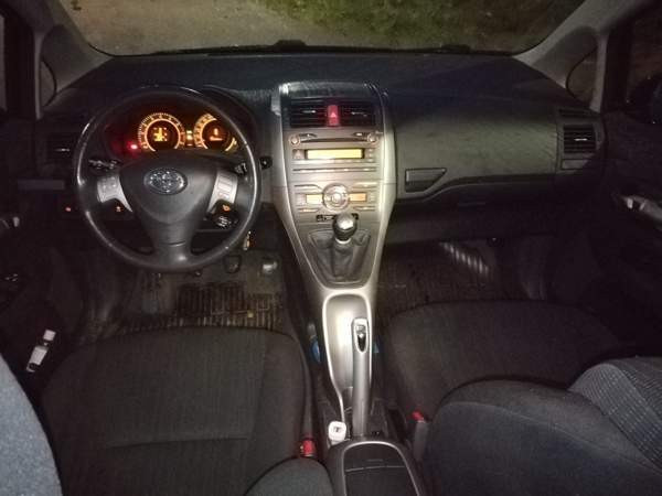 Toyota Auris Мянтсяля - изображение 6