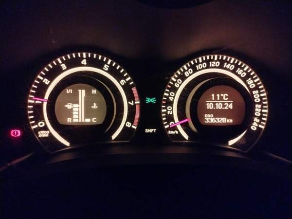 Toyota Auris Мянтсяля - изображение 8