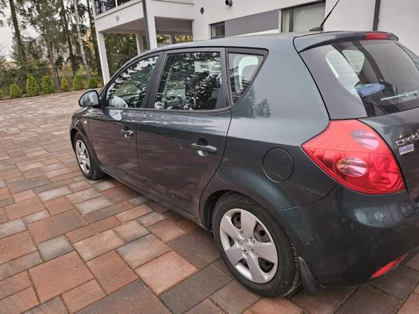 Kia Ceed Vantaa - valokuva 5