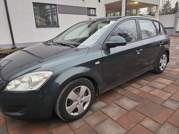 Kia Ceed Vantaa - valokuva 1