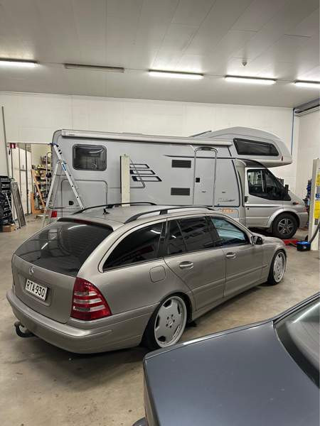 Mercedes-Benz C Alavieska - valokuva 2