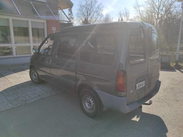 Nissan Vanette Pukkila - valokuva 5