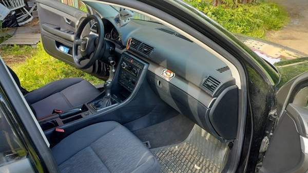 Audi A4 Luga - valokuva 8