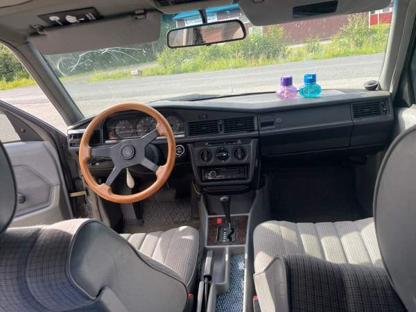 Mercedes-Benz 190 Tornio - valokuva 6