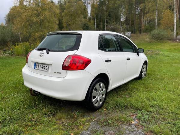 Toyota Auris Mäntyharju - valokuva 8
