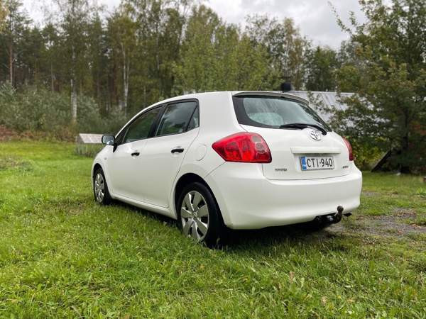 Toyota Auris Mäntyharju - valokuva 6