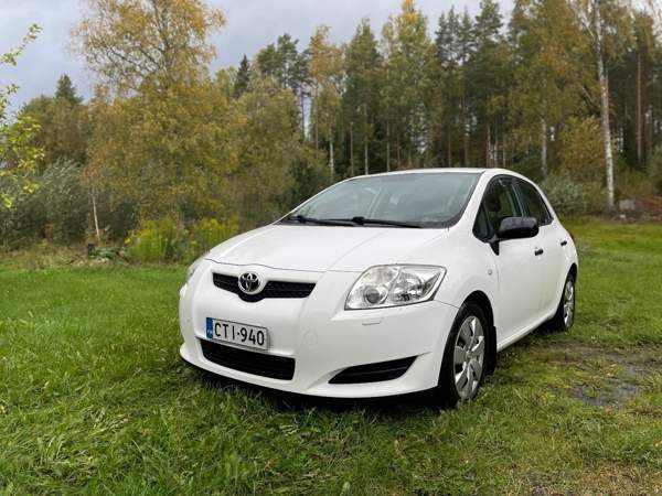 Toyota Auris Mäntyharju - valokuva 3