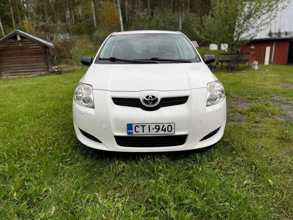 Toyota Auris Mäntyharju - valokuva 2