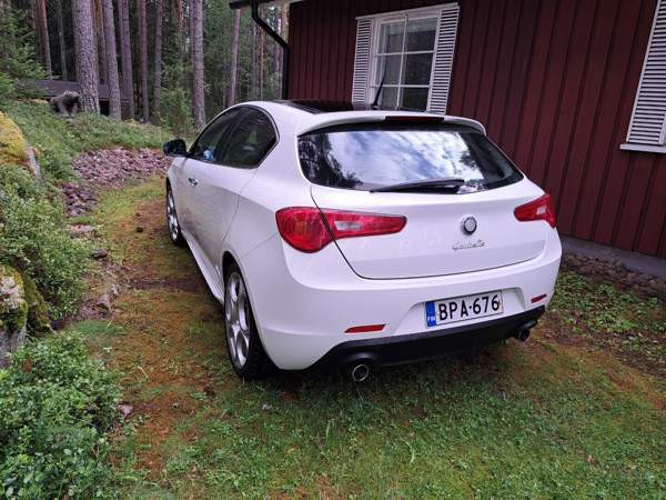Alfa Romeo Giulietta Ugleural'skiy – foto 1