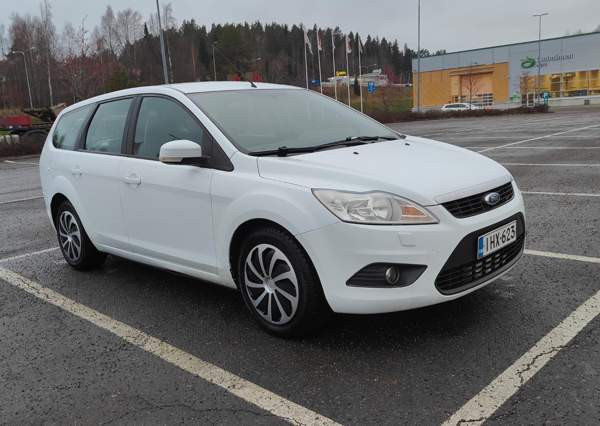Ford Focus Luga - valokuva 8
