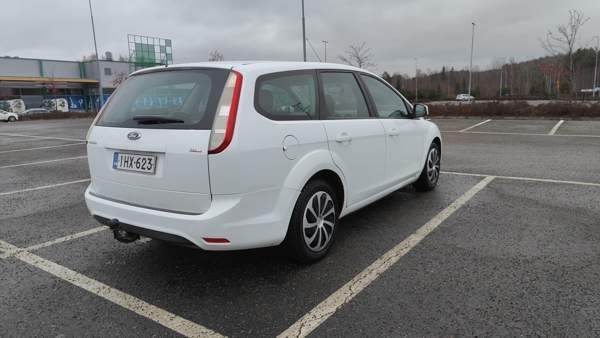 Ford Focus Luga - valokuva 7